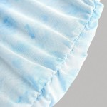 Pige i blå Fiorella maxikjole med rosenprint set forfra