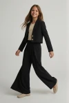 Sort festsæt pige Emi – jakkesæt med blazer og bukser komplet styling, festtøj børn sort, ZOYA Fashion Danmark