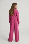 Fuchsia festsæt pige Emi – jakkesæt med blazer og bukser nærbillede, materiale og forarbejdning, festtøj til piger, ZOYA Fashion