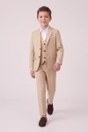 Beige jakkesæt til drenge Liam – åben blazer, vest med knapper og bukser, set forfra