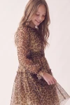 Gallakjole Holly med leopardprint – tylærme og rynket bånd, set fra siden